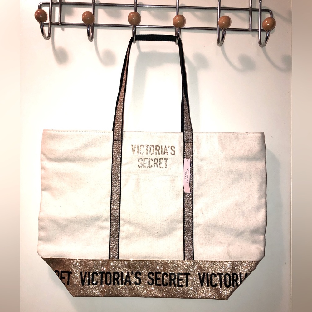 VICTORIAS SECRET GLITTERING TOTE BAG- NWT